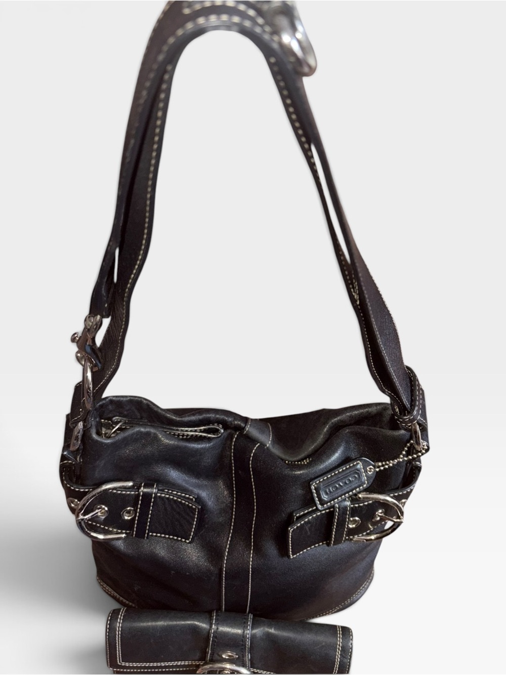 Coach Soho 2005 Vintage Leather Shoulder Bag with Buckle Accent - Picture 4 of 14